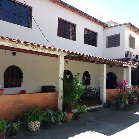 Donde Rafa Hotel Maracay Bagian luar foto